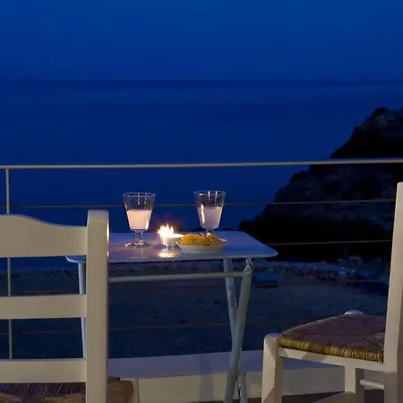 Beachfront Thesseus Willa *