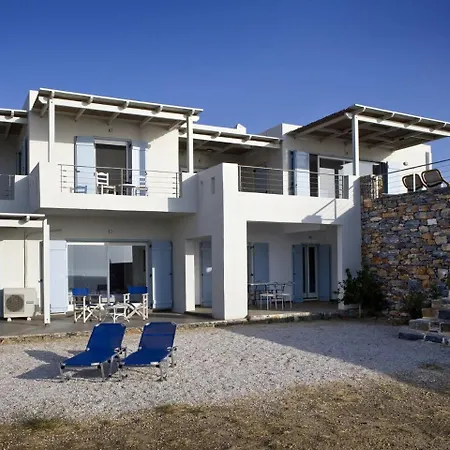 Beachfront Thesseus Moutsoúna