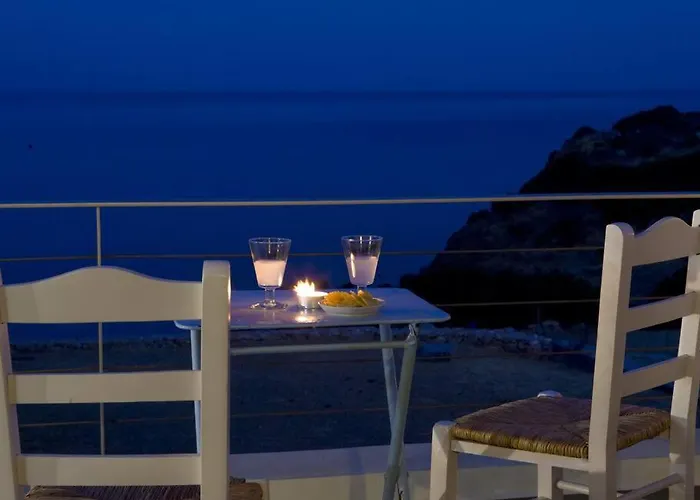 Beachfront Thesseus Vila *