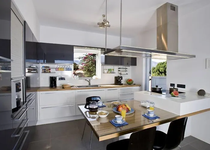 Vila Beachfront Thesseus