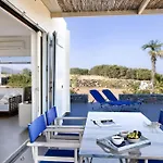 Villa Beachfront Thesseus Moutsoúna