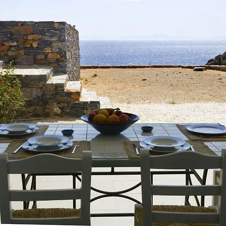 Beachfront Thesseus Villa Naxos City