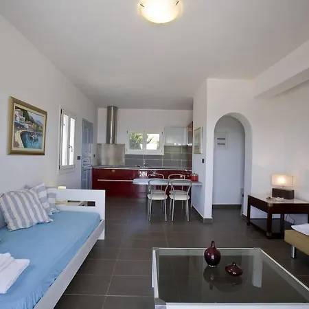 Beachfront Thesseus Villa Naxos City