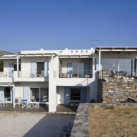 Beachfront Thesseus فيلة Moutsoúna