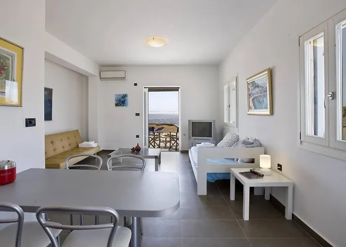 Willa Beachfront Thesseus *