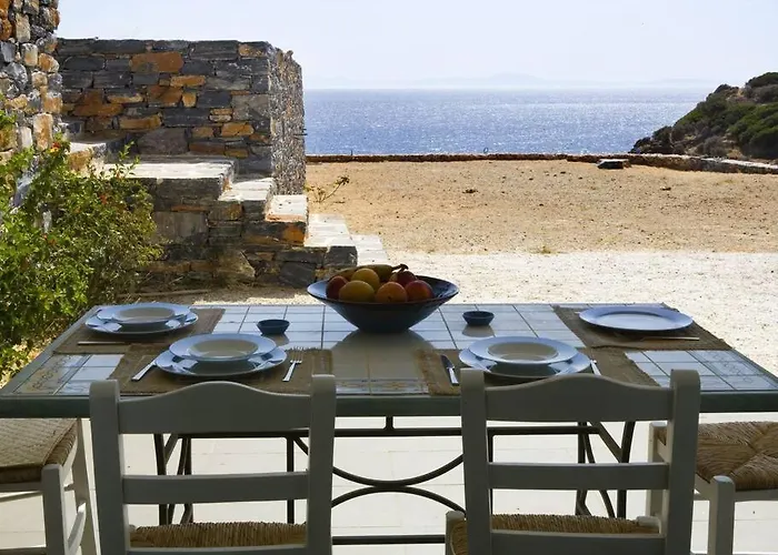 Beachfront Thesseus Willa Moutsoúna