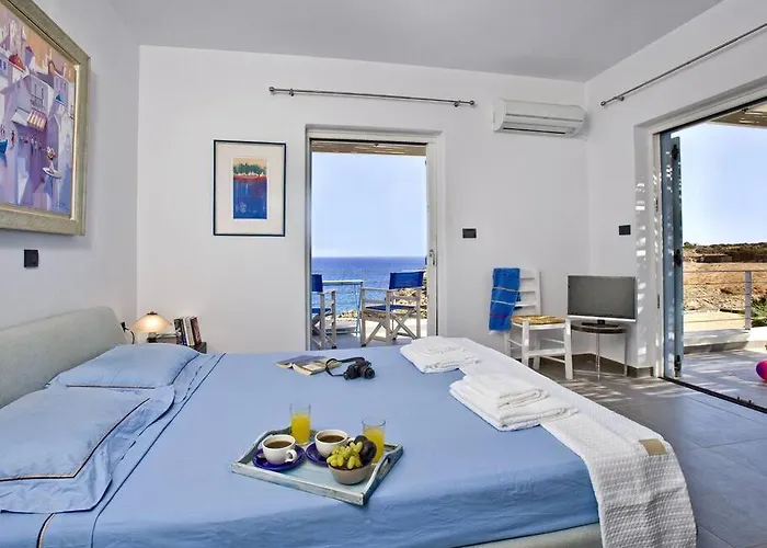 Willa Beachfront Thesseus Moutsoúna